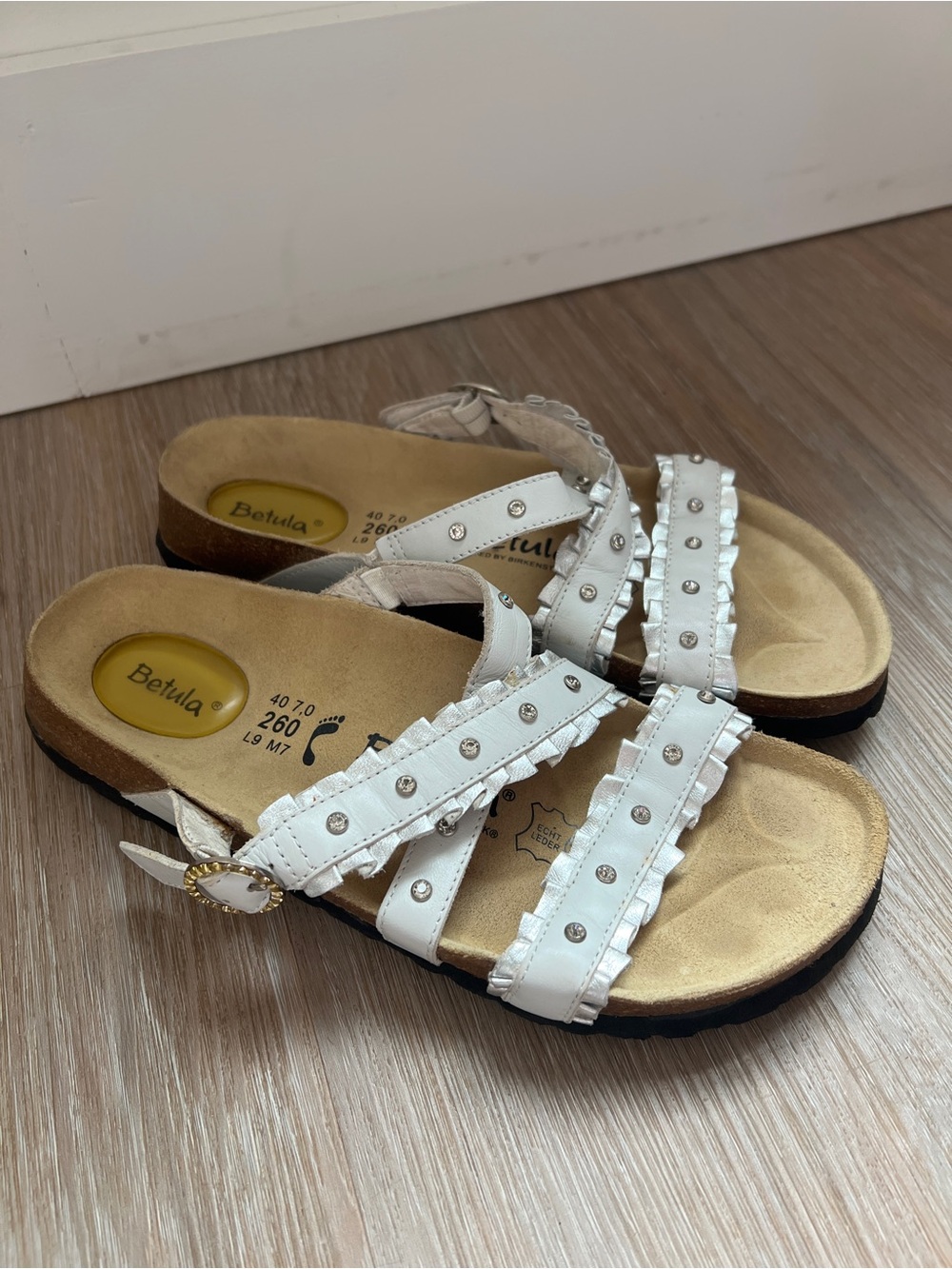 Betula by Birkenstock White Rhinestone Ruffle Sandals Size 40 9 Women’s slip on